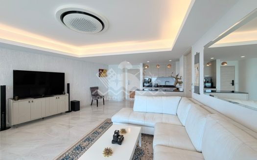 Renovated 1-Bedroom Sea View Condo for Rent at Grand Condotel